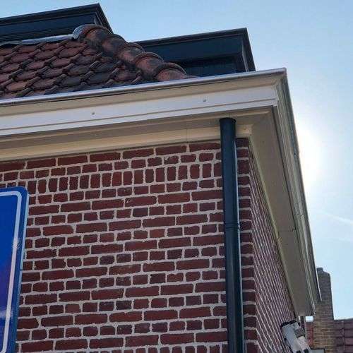 Foto van dakgoot in Dongen Foto van dakgoot in Dongen